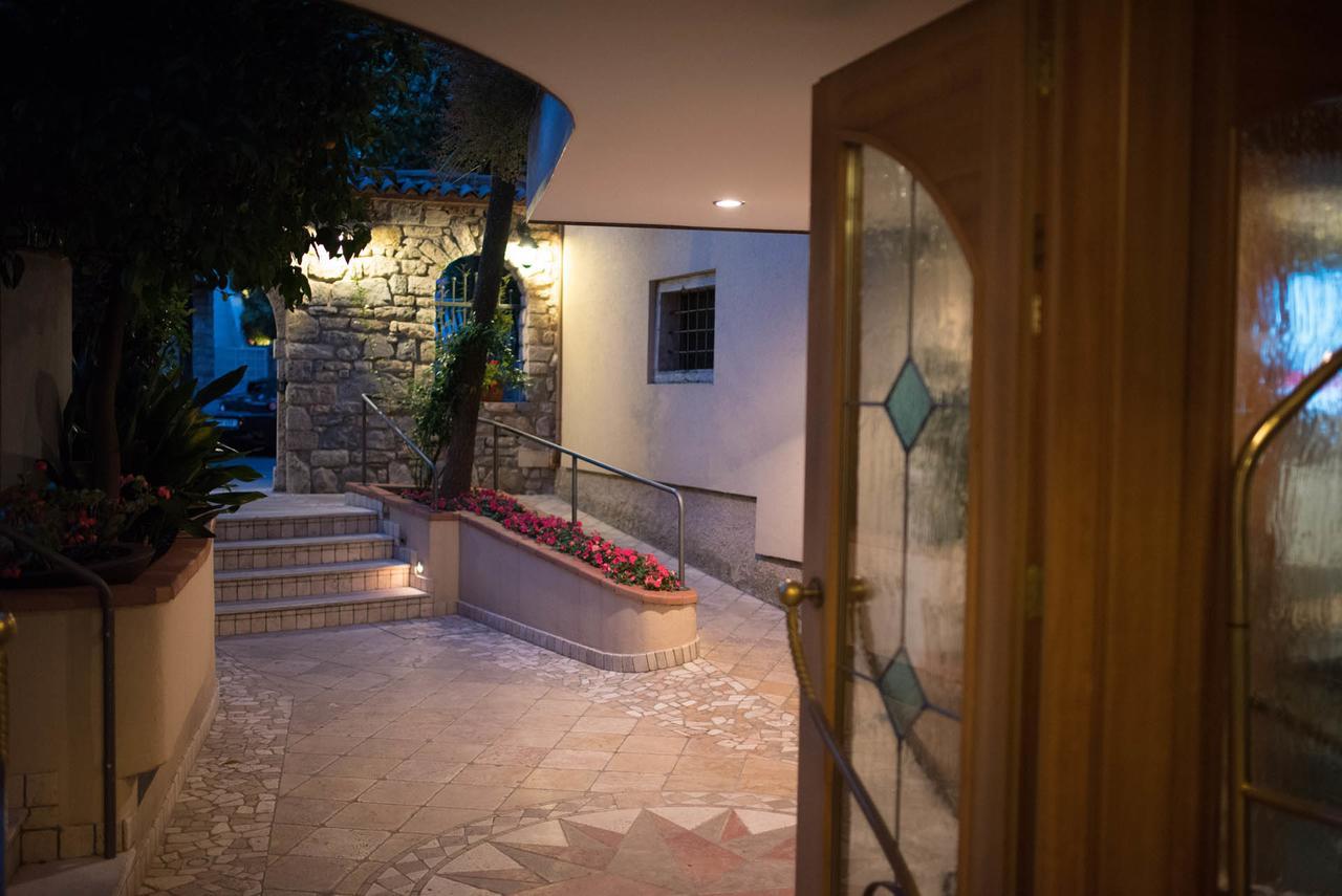 Hotel Venezia Malcesine Dış mekan fotoğraf
