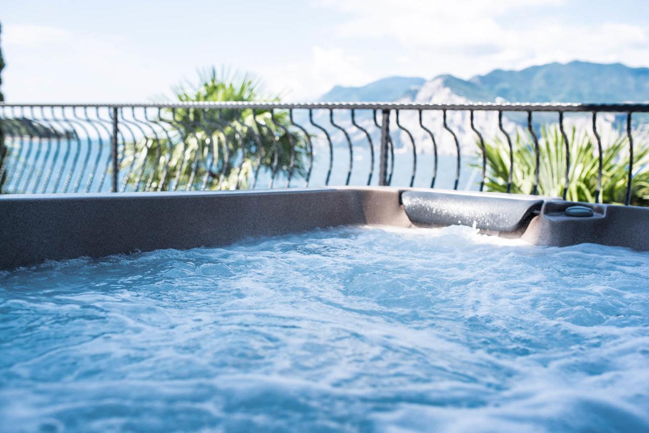 Hotel Venezia Malcesine Dış mekan fotoğraf