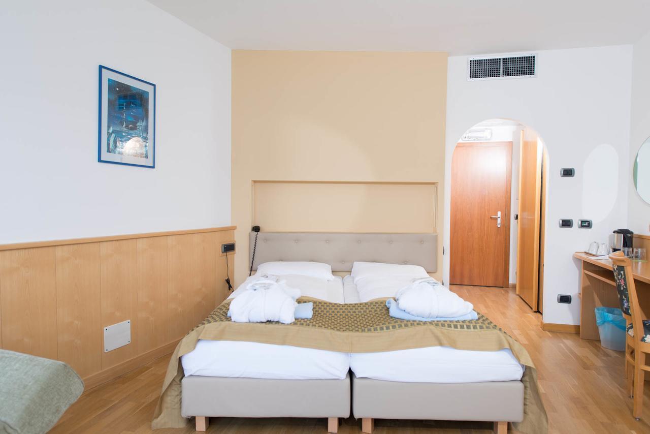 Hotel Venezia Malcesine Dış mekan fotoğraf